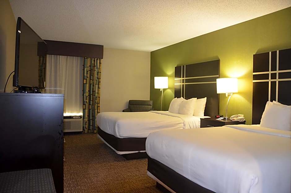 Comfort Inn & Suites Maumee