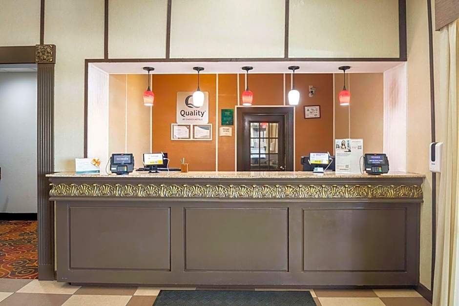 Quality Suites Hickory South