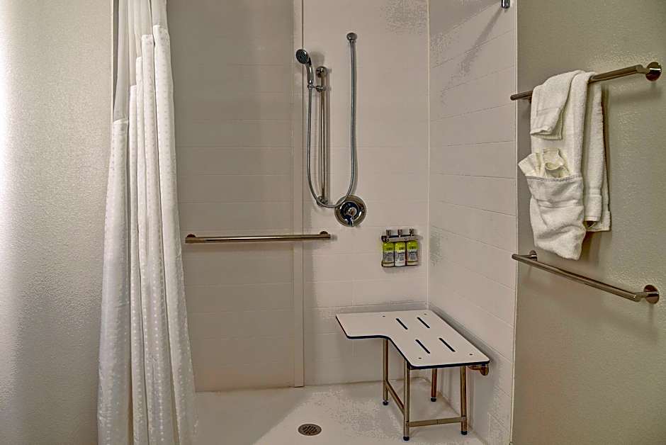 Holiday Inn Express & Suites - Ottawa By IHG