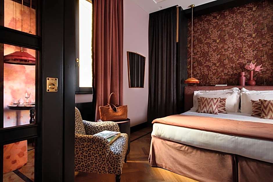 Velona's Jungle Luxury Suites