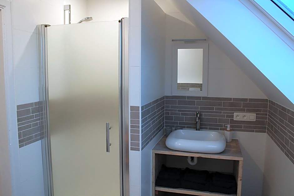 Saffels Nest 33