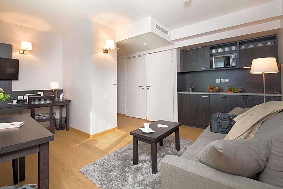 Seven Urban Suites Nantes Centre