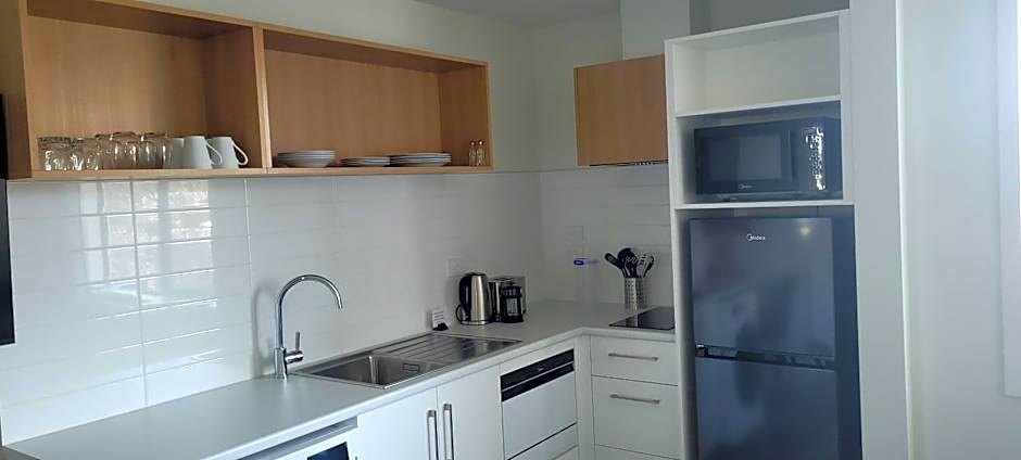 Alps Motel & Apartments