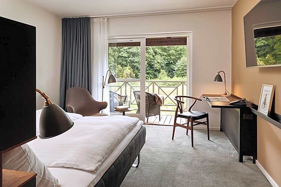 Photo 1 of 7 of Double Room