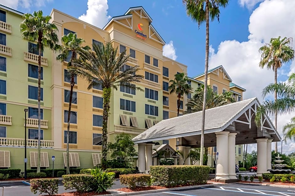 Comfort Suites Maingate East