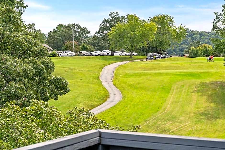 Ozark Mountain Retreat, Family Condo with Resort Amenities