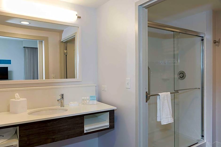 Hampton Inn & Suites by Hilton Chicago Schaumburg IL