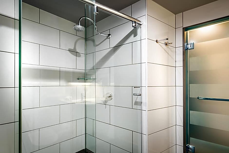 Essence Hotel Carlton