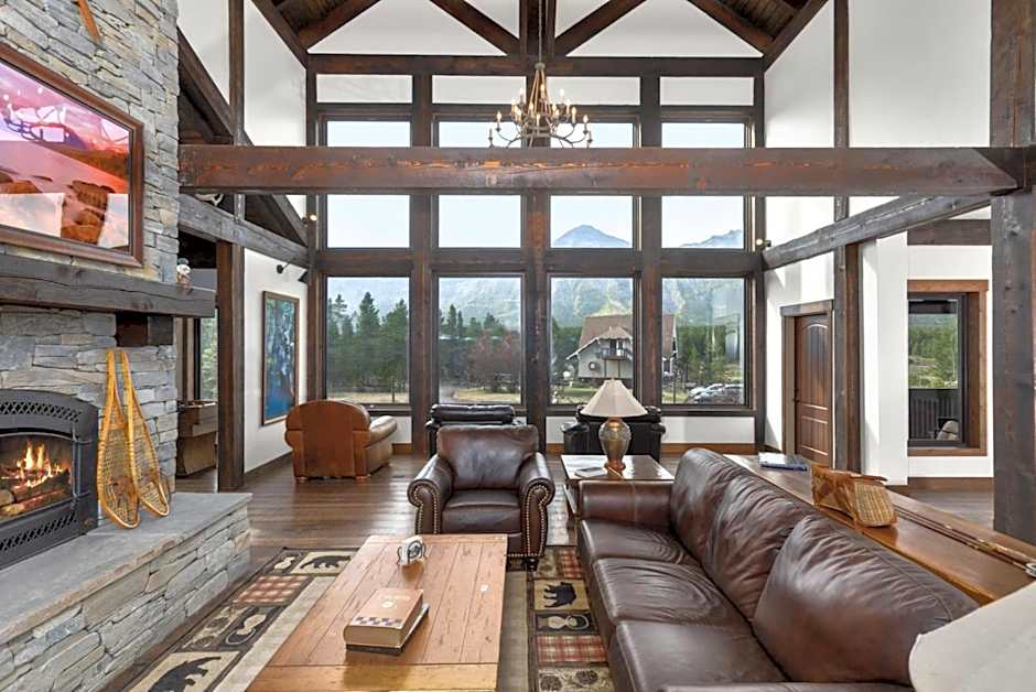 Summit Mountain Lodge and Steakhouse