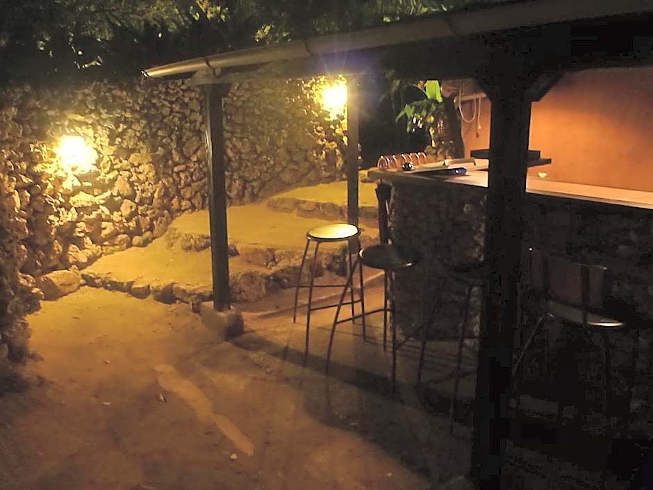 Taketomijima Akaneya