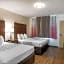 Downtown Hollywood Gardens Inn & Suites