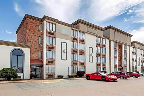 Days Inn & Suites by Wyndham Festus