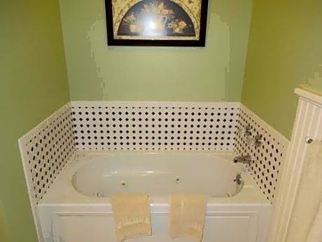 Luxury King Room with Spa Bath