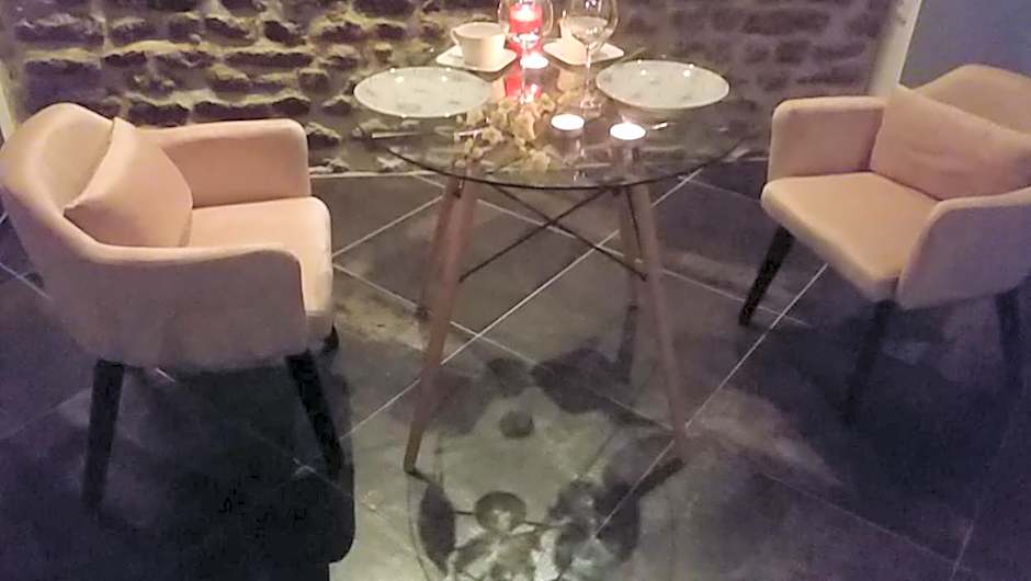 Le Ptit Spa de L'Abbaye Suite love et Spa privé