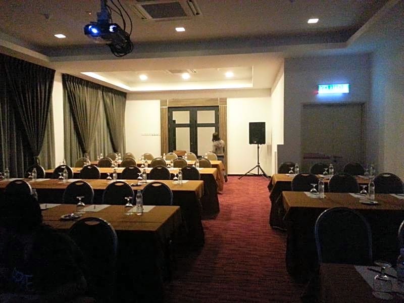 Lot 10 Boutique Hotel