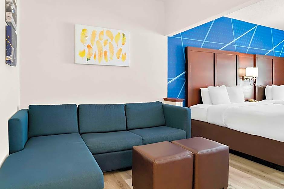 Comfort Suites Southfield/Detroit