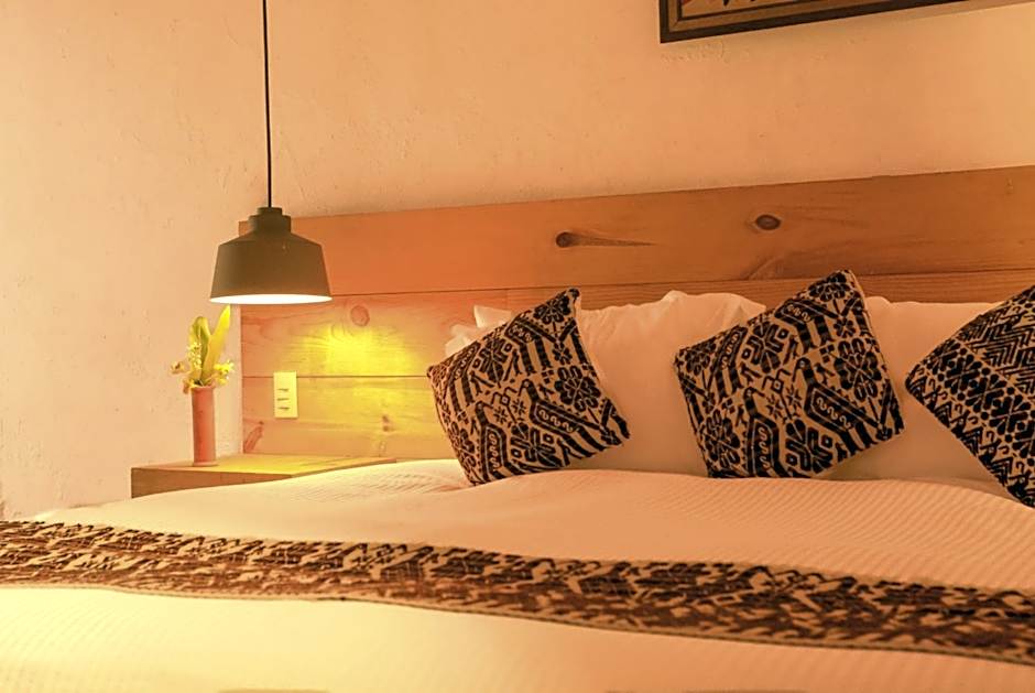 Petit Mesón (Pet Friendly Hotel)