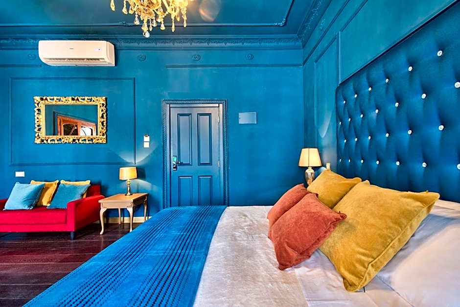 Julina Boutique Living