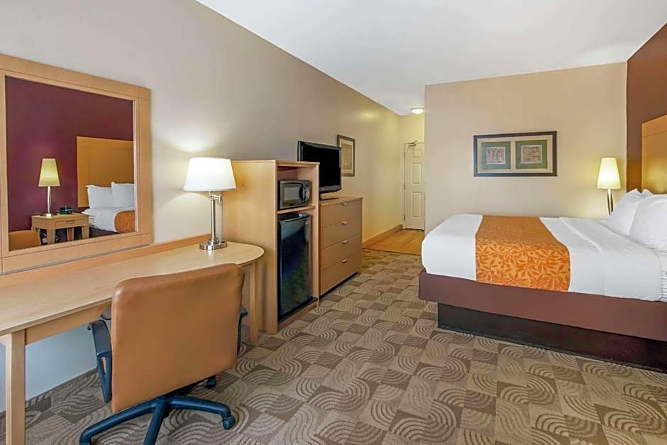 La Quinta Inn & Suites by Wyndham Tucumcari