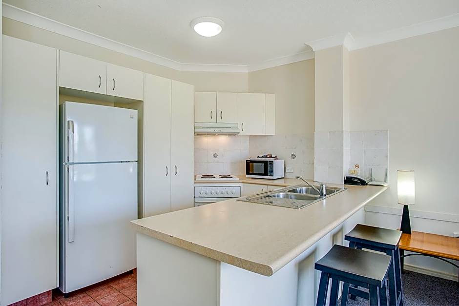 Paradise Isles Apartments