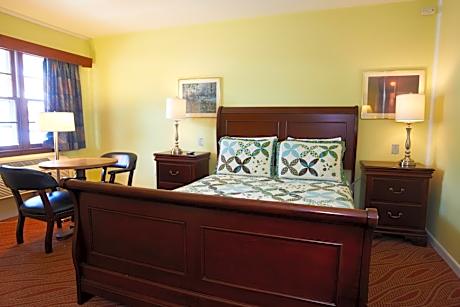 Queen Room