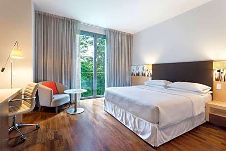 Deluxe Guest room, 1 Queen