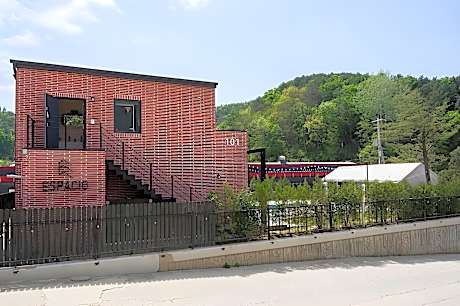 Paju Espacio Pool Villa