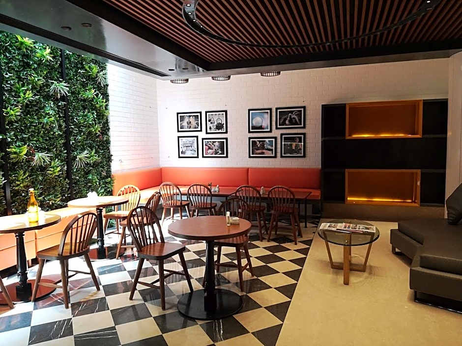 Fountain Tree by TGI