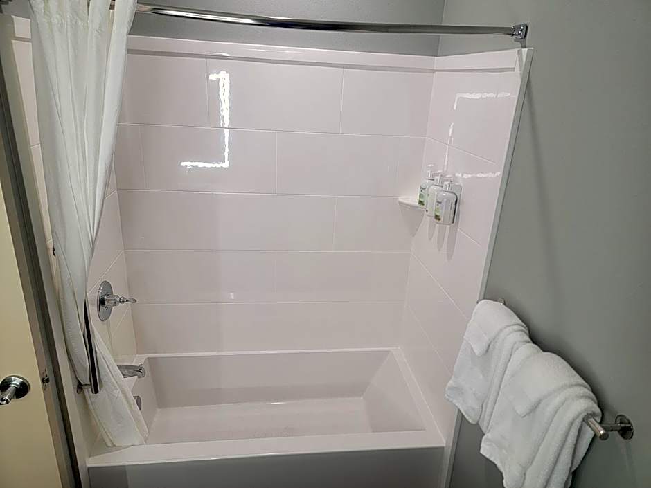 AmericInn by Wyndham International Falls Southwest