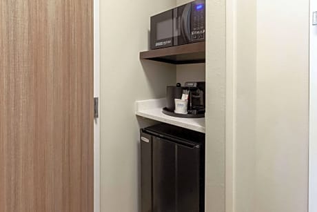 King Room - Mobility Access/Non-Smoking