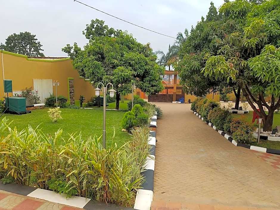 Sibyangu Standard Hotel