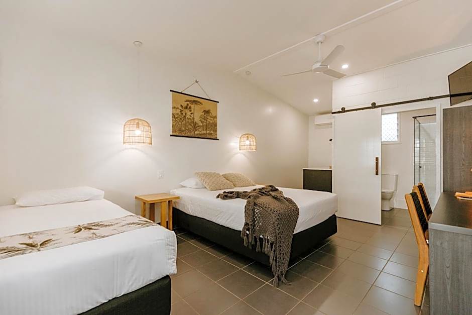 Photo 1 of 10 of Triple Room