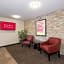 Red Roof PLUS & Suites Opelika