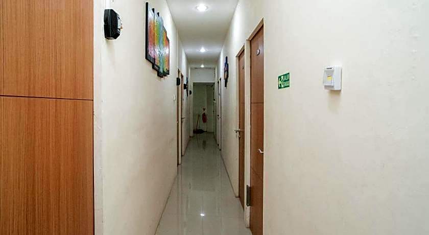 RedDoorz @ Mayjen Sungkono Surabaya