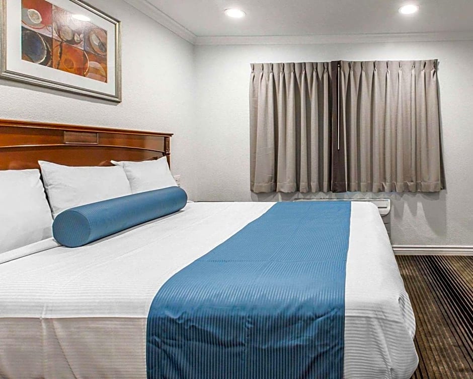 Rodeway Inn & Suites Pacific Coast Highway
