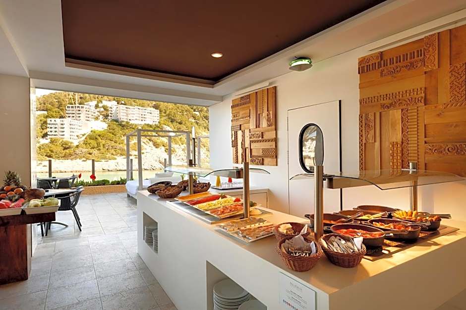 Palladium Hotel Cala Llonga - Adults Only