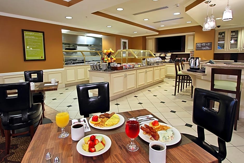 Hilton Garden Inn Calabasas