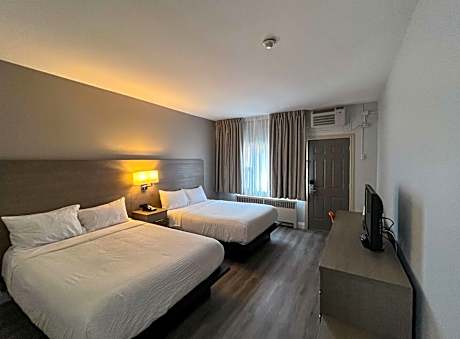 Queen Room with Two Queen Beds - Non-Smoking