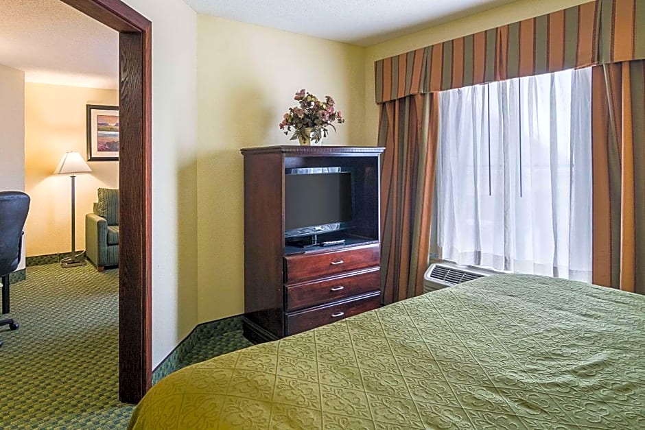 Quality Inn and Suites Harvey