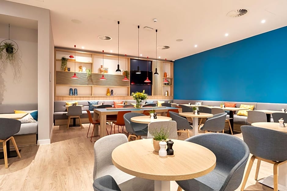 Holiday Inn Express Antwerp - City Centre By IHG