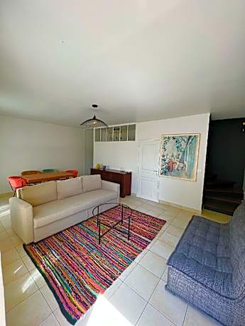 Long Vista Apartment