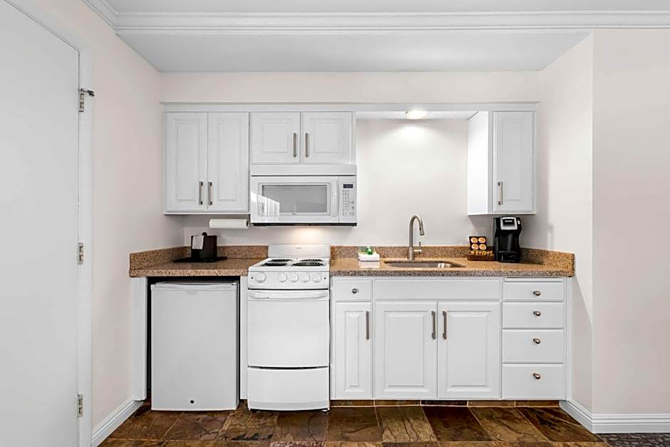 Best Western Driftwood Inn