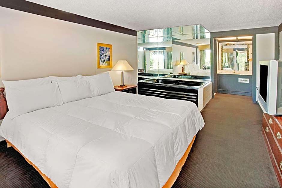Exceed Inn Indianapolis airport south