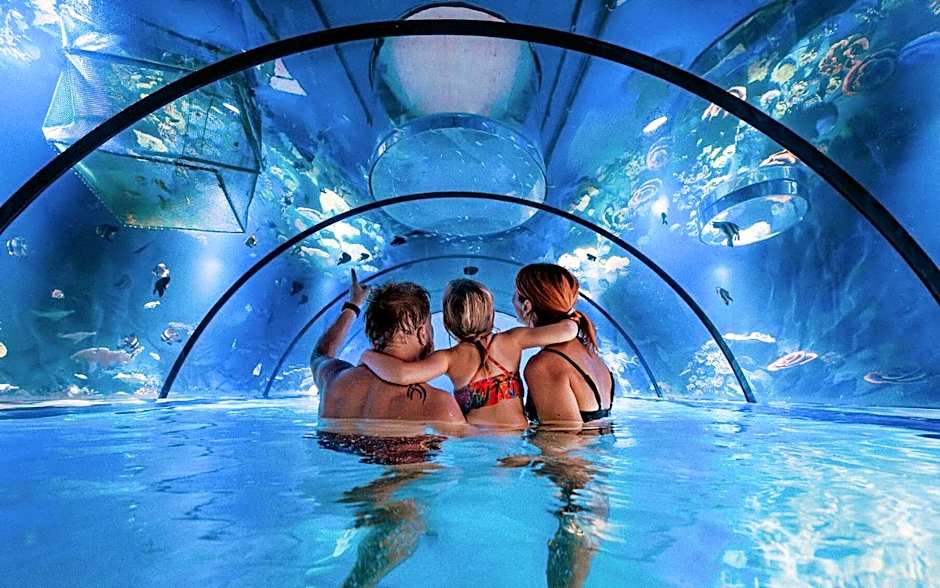Österreichischer Hof-im Bademantel direkt in die Alpentherme
