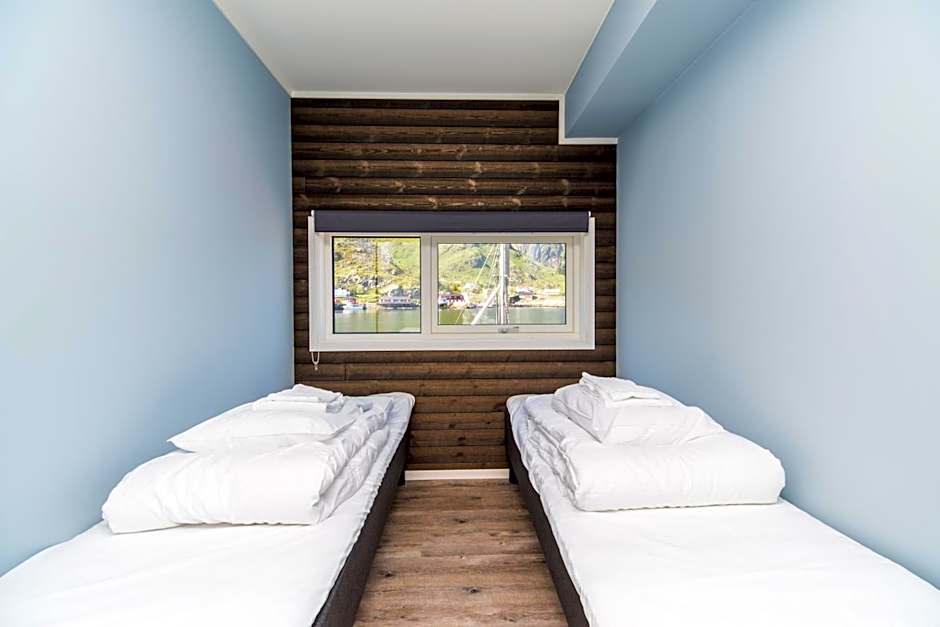 Photo 1 of 15 of Superior Apartment