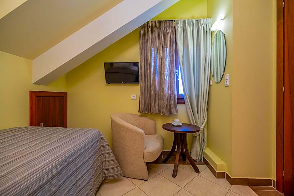 Meliton Inn Hotel & Suites by the beach