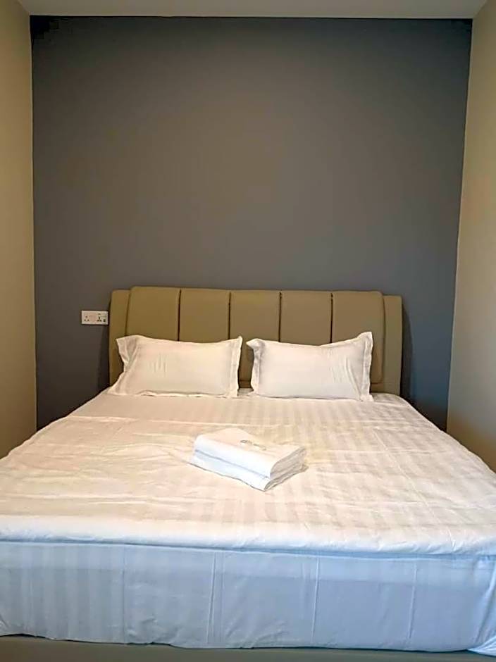 GRAND SRI MUADZAM HOTEL