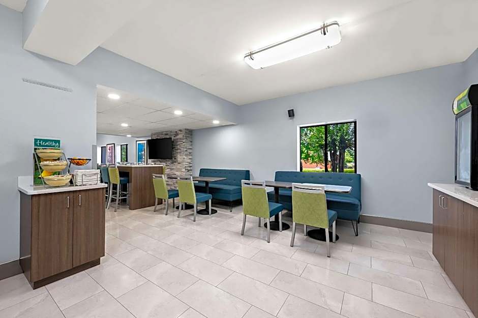 Quality Inn Pelham I-65 exit 246