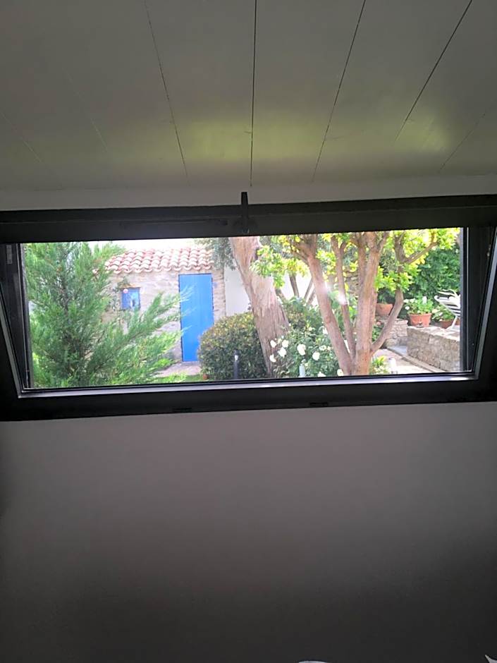 Le Buzet Bleu Bed & Breakfast