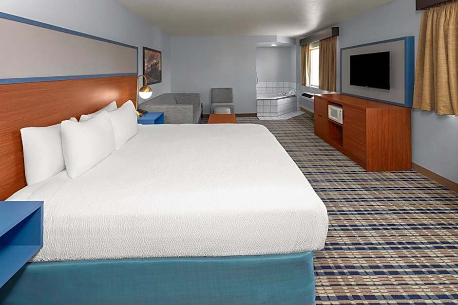 AmericInn by Wyndham Green Bay West
